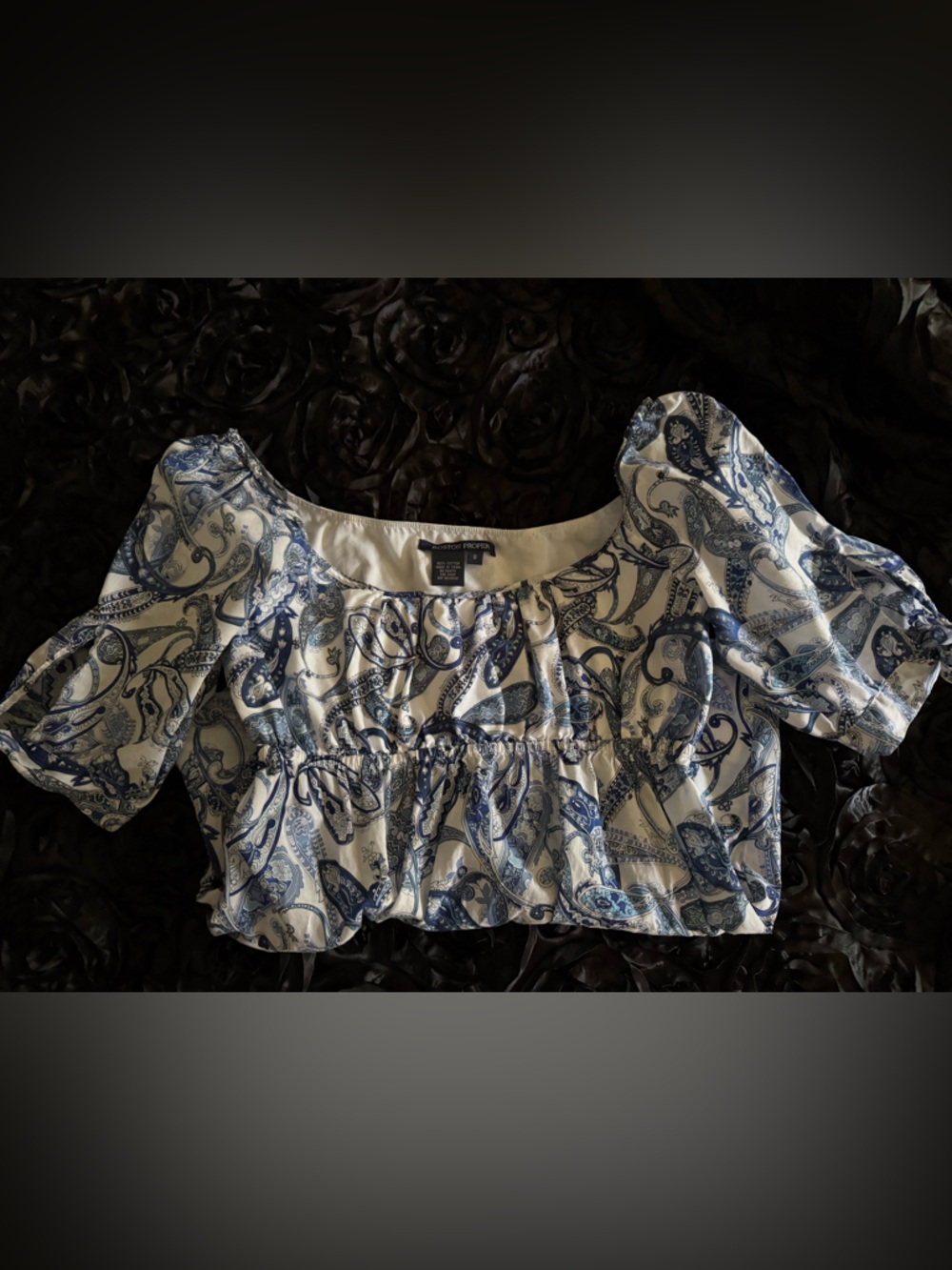 Boston Proper White Top with Blue Paisley Print Size 8 EUC
